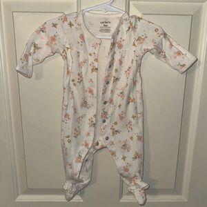Carter’s floral sleeper 💐